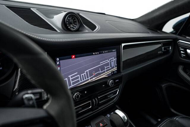 2024 Macan GTS picture #13
