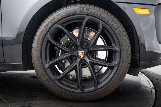 2024 Macan GTS picture #14