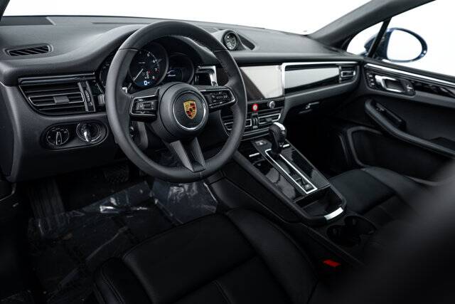 2026 Macan picture #4