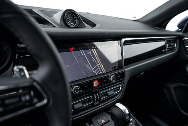 2026 Macan picture #15
