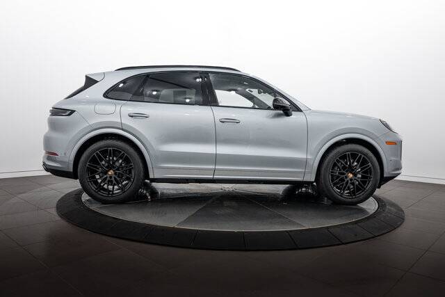2026 Cayenne picture #8