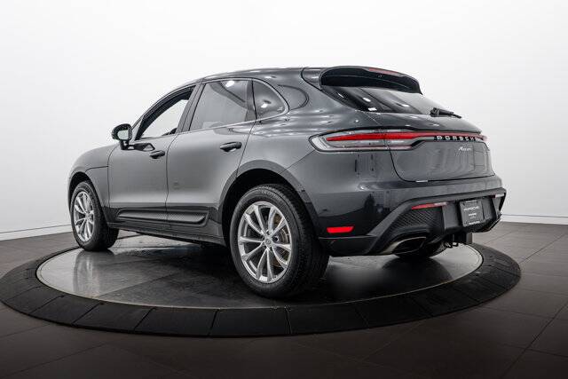 2026 Macan picture #3
