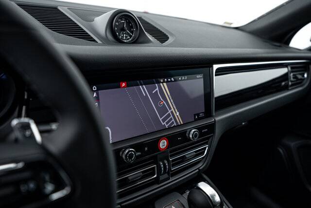2026 Macan picture #14