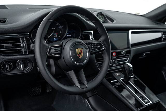 2026 Macan picture #15