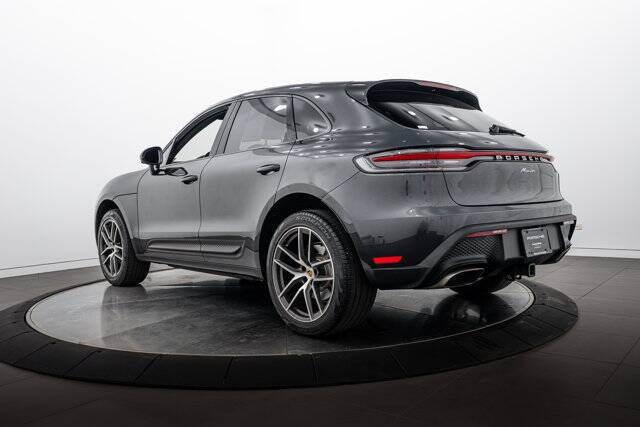 2023 Macan picture #3
