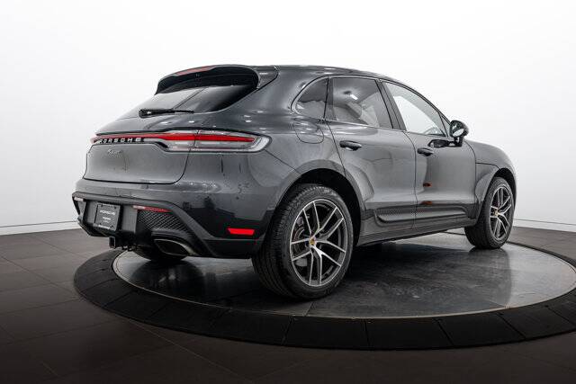 2023 Macan picture #7