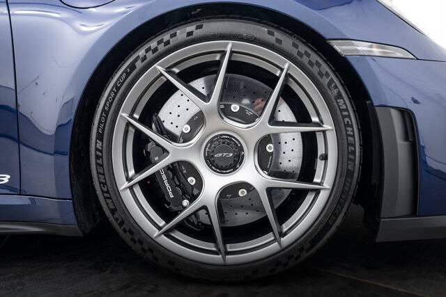 2025 911 GT3 picture #11