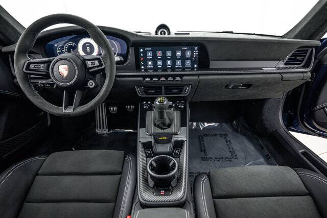 2025 911 GT3 picture #13