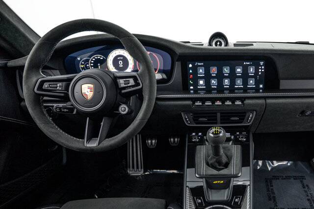2025 911 GT3 picture #14