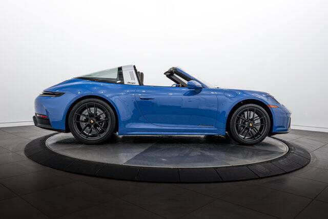 2025 911 4 GTS picture #8