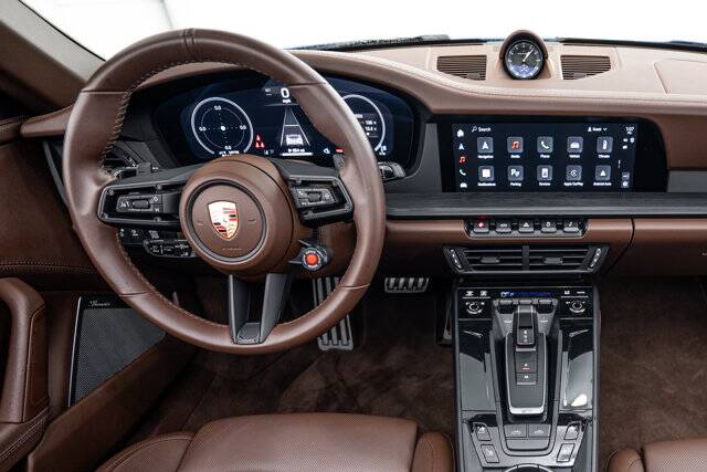 2025 911 4 GTS picture #13
