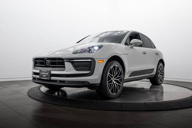2026 Macan picture #1