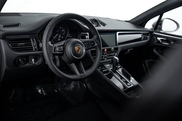2026 Macan picture #4