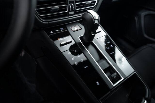 2026 Macan picture #12
