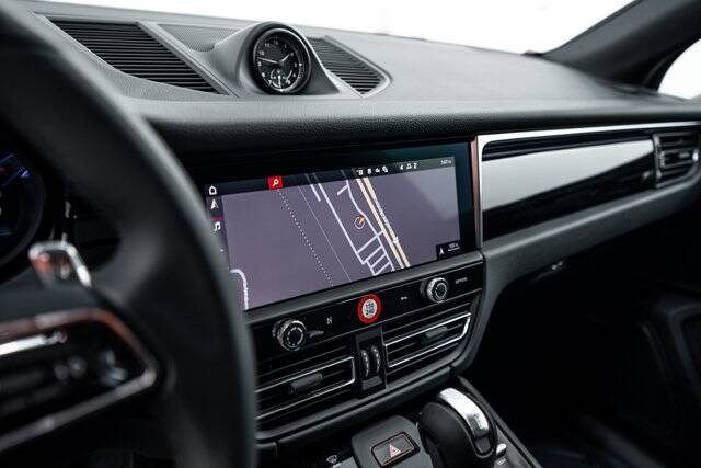 2026 Macan picture #13