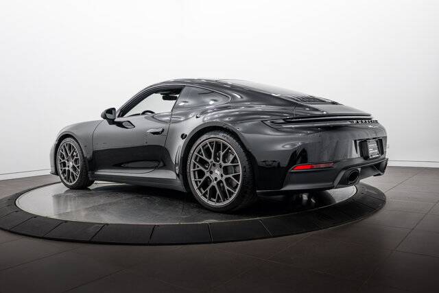 2025 911 Carrera picture #3