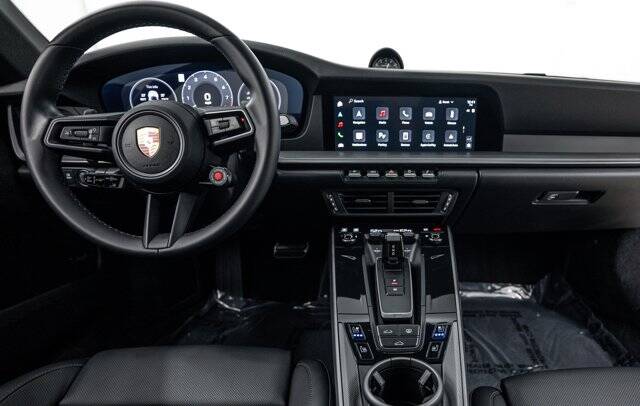 2025 911 Carrera picture #13