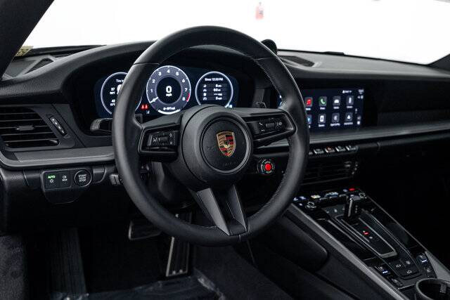 2025 911 Carrera picture #14