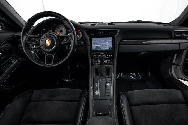 2018 911 GT3 picture #13