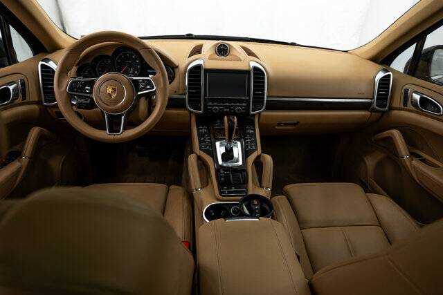 2016 Cayenne picture #12