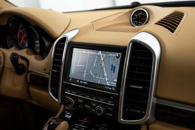 2016 Cayenne picture #15