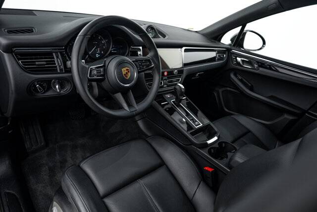 2026 Macan picture #4