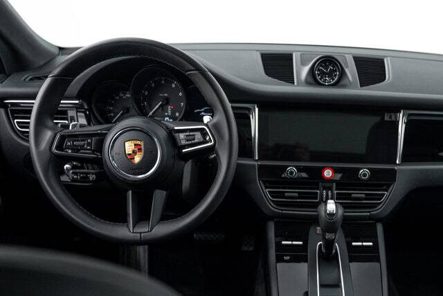 2026 Macan picture #13