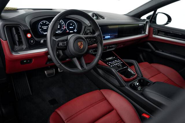 2026 Cayenne S Coupe picture #4