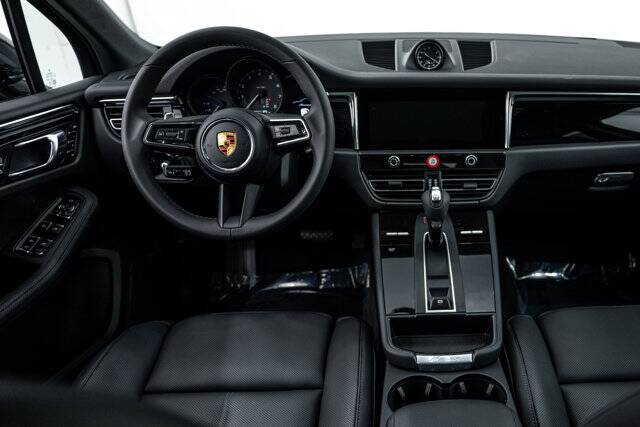 2026 Macan picture #13