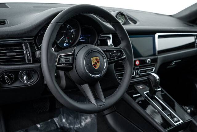 2026 Macan picture #14