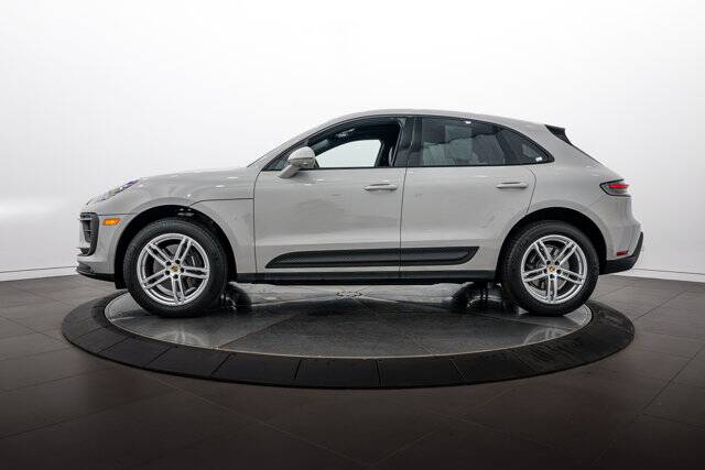 2026 Macan picture #2