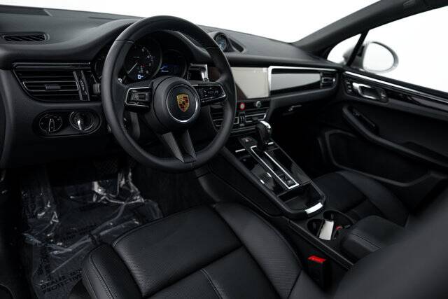 2026 Macan picture #4