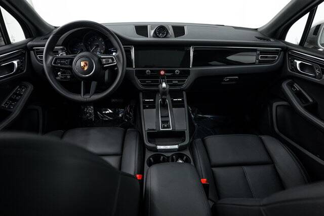 2026 Macan picture #12