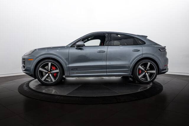 2026 Cayenne GTS picture #2