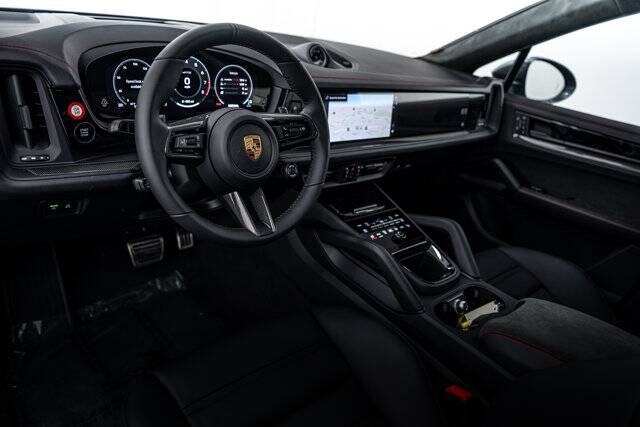 2026 Cayenne GTS picture #4