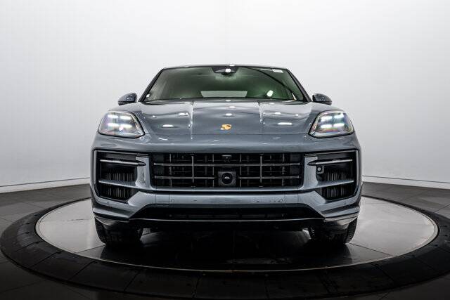 2026 Cayenne GTS picture #10