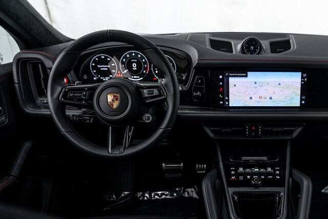 2026 Cayenne GTS picture #13