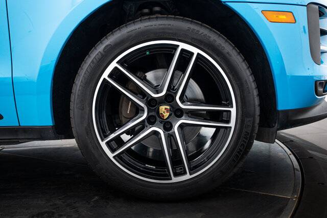 2019 Macan picture #11