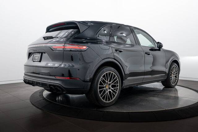 2022 Cayenne S Platinum Edition picture #7