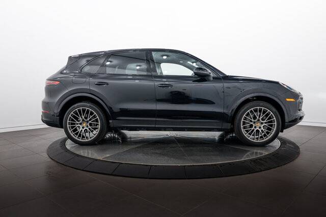 2022 Cayenne S Platinum Edition picture #8