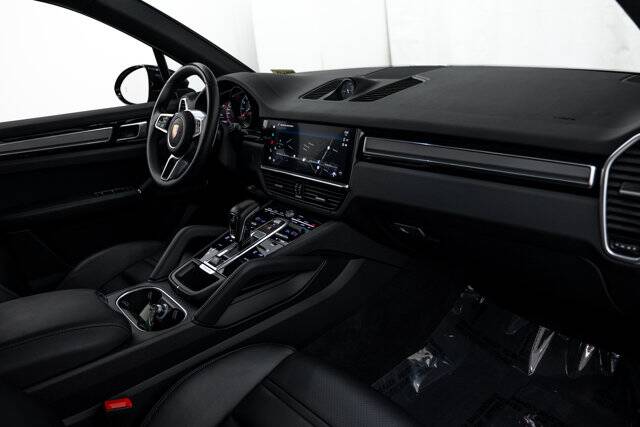 2022 Cayenne S Platinum Edition picture #14