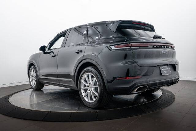 2026 Cayenne picture #3