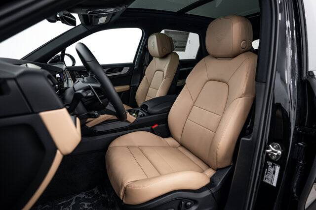 2026 Cayenne picture #5