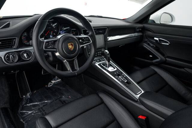 2017 911 Carrera picture #4