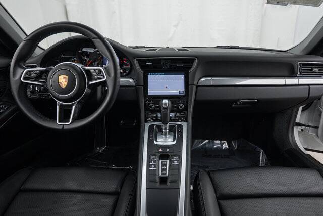 2017 911 Carrera picture #12