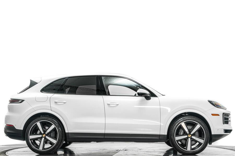 2024 Cayenne -Premium Package Plus, 22 Inch Wheels picture #1