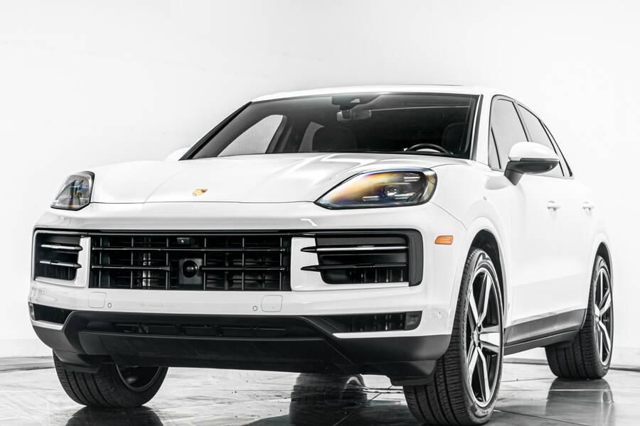 2024 Cayenne -Premium Package Plus, 22 Inch Wheels picture #4
