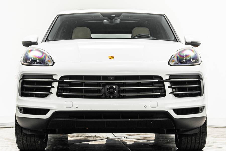 2023 Cayenne -Premium Package Plus, Bose Audio, Panoramic Roof picture #3