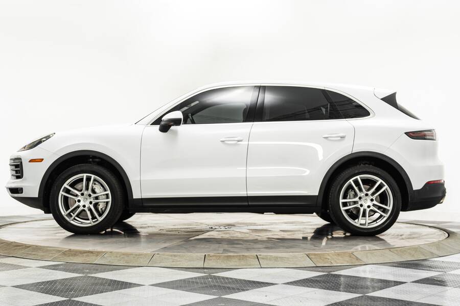 2023 Cayenne -Premium Package Plus, Bose Audio, Panoramic Roof picture #5