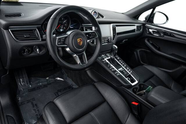 2018 Macan picture #4